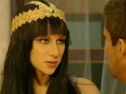 Julia Taylor in der Kleopatra